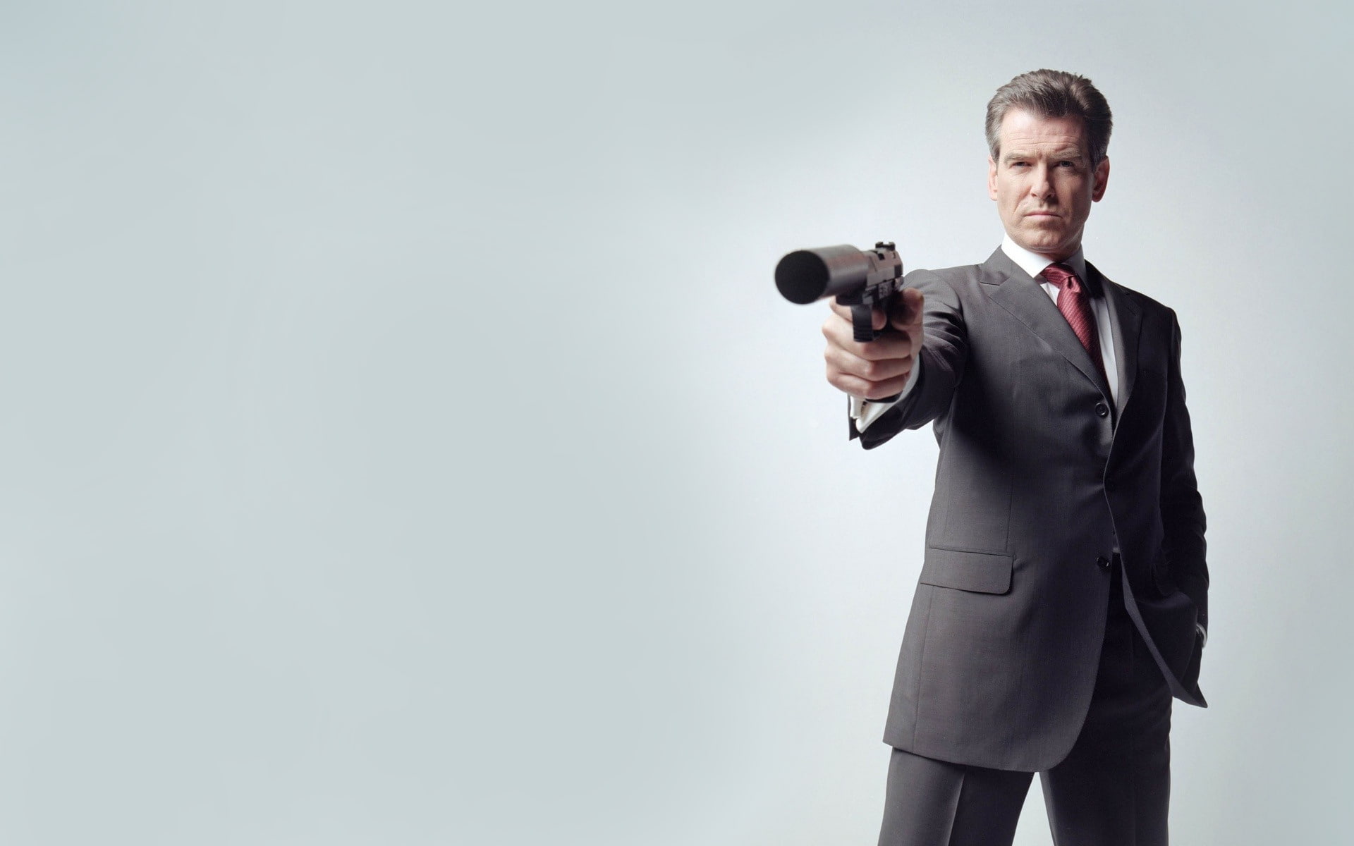 Pierce Brosnan,  gun, James Bond